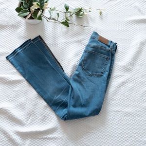EUC Madewell Cali Demi Boot split hem jeans 24